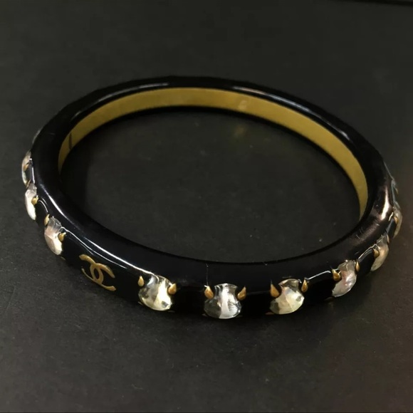 ❌❌SOLD❌❌CHANEL Vintage CC Logo Rhinestone Bangle Bracelet - Picture 2 of 7